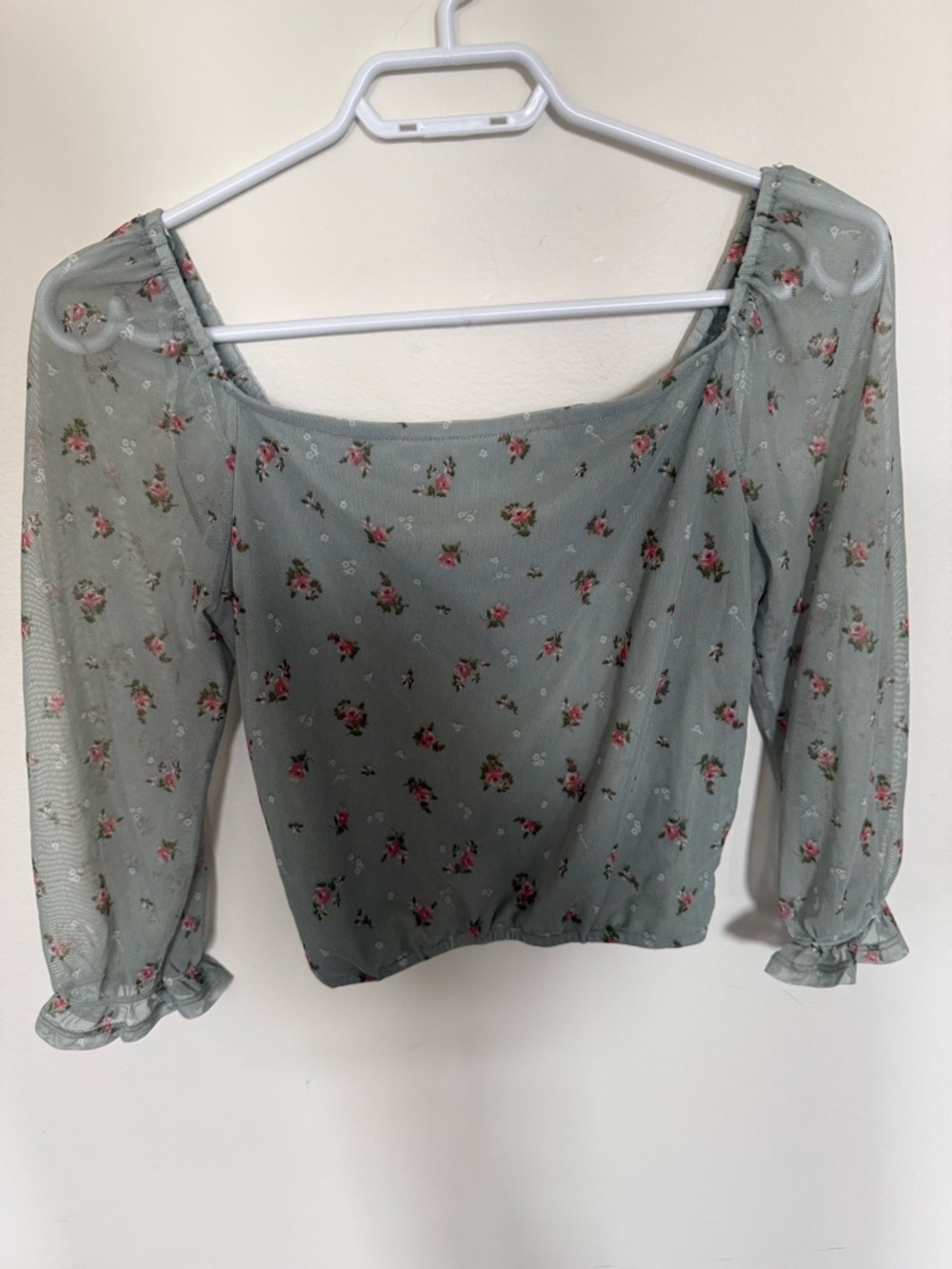 Monteau Los Angeles Floral Mesh Puff Sleeve Crop Top Sage Green Size Small - Picture 2 of 4